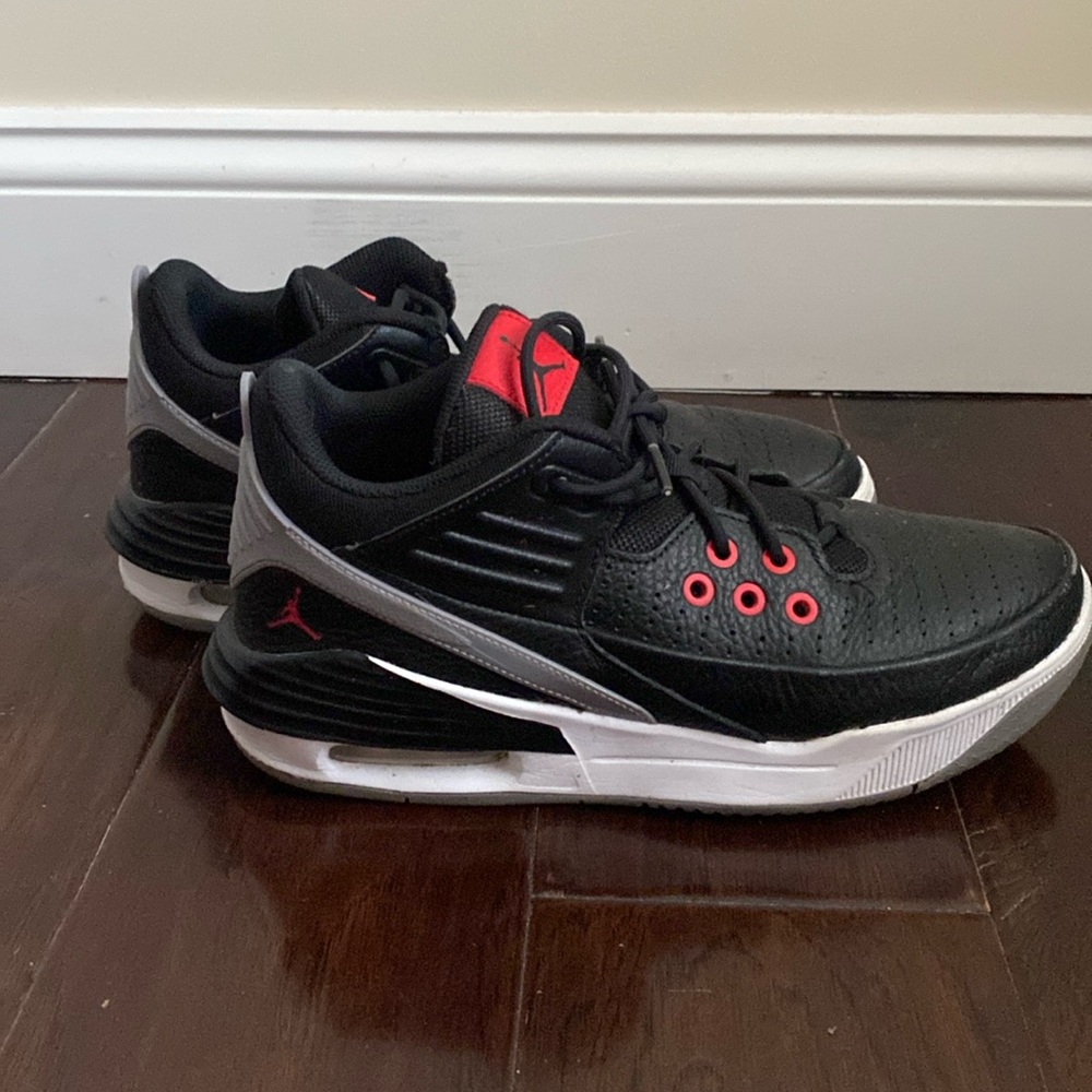Men’s Nike Air Jordan Max Aura 5